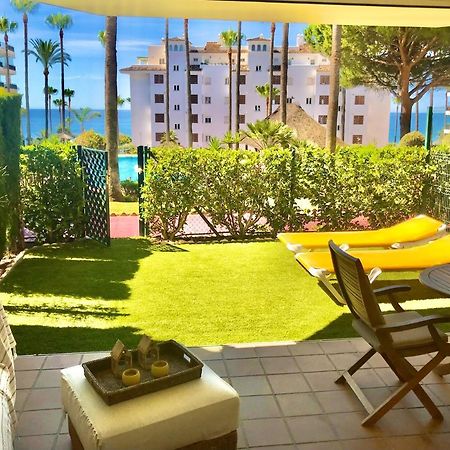Mi Capricho, Beachfront, Grownfloor, Private Garden & Terrace Sitio de Calahonda Luaran gambar