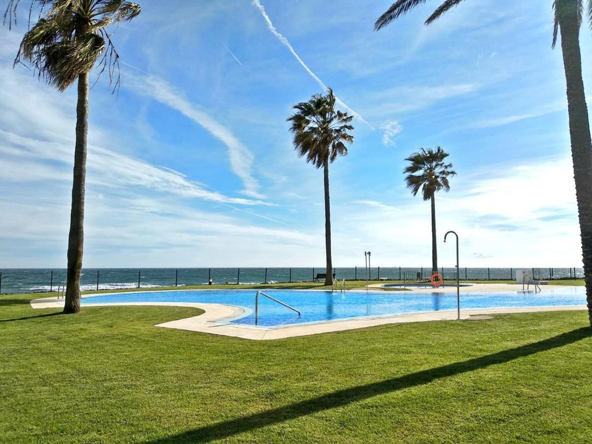 Mi Capricho, Beachfront, Grownfloor, Private Garden & Terrace Sitio de Calahonda Luaran gambar