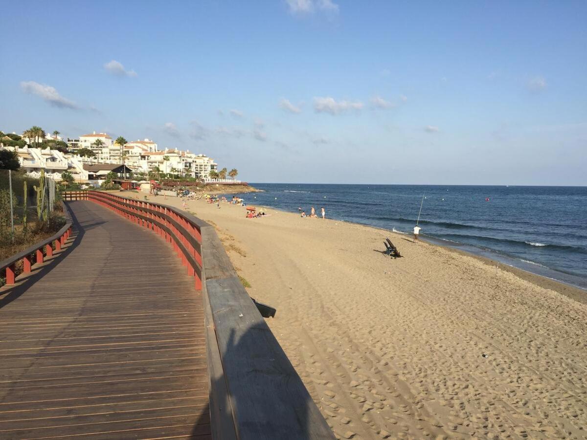 Mi Capricho, Beachfront, Grownfloor, Private Garden & Terrace Sitio de Calahonda Luaran gambar