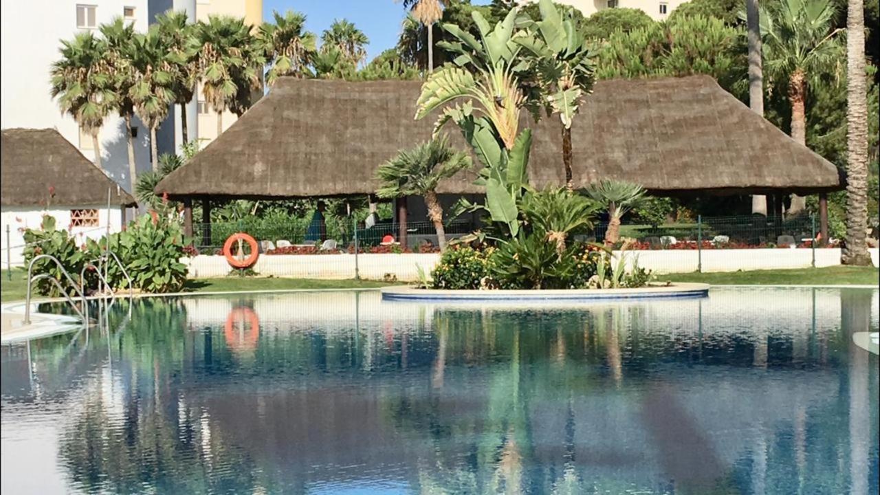 Mi Capricho, Beachfront, Grownfloor, Private Garden & Terrace Sitio de Calahonda Luaran gambar
