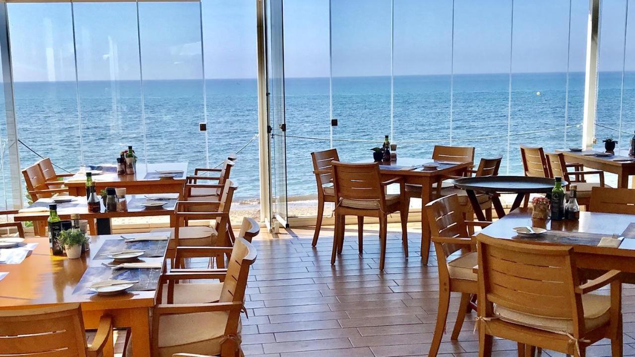 Mi Capricho, Beachfront, Grownfloor, Private Garden & Terrace Sitio de Calahonda Luaran gambar