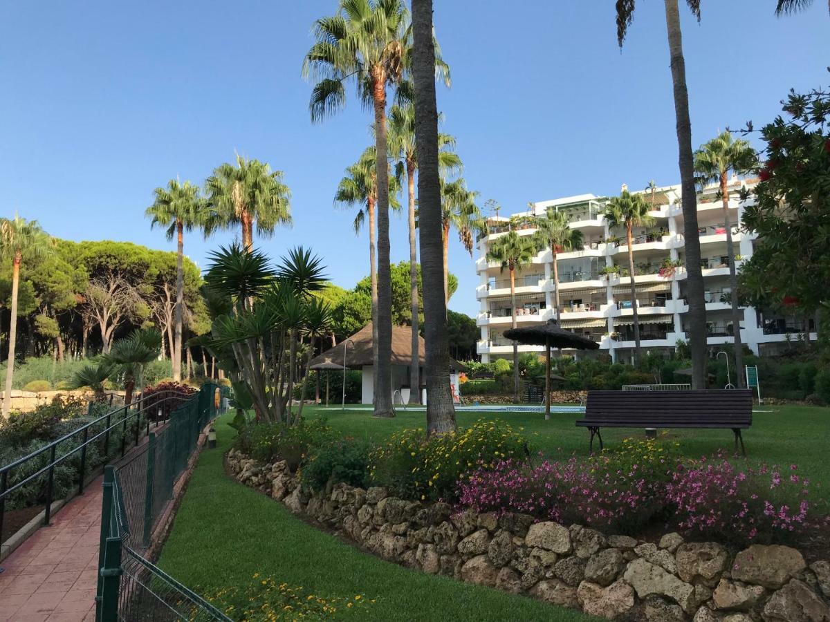Mi Capricho, Beachfront, Grownfloor, Private Garden & Terrace Sitio de Calahonda Luaran gambar