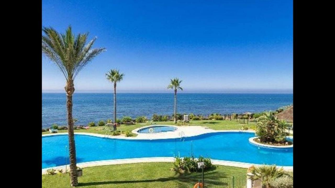 Mi Capricho, Beachfront, Grownfloor, Private Garden & Terrace Sitio de Calahonda Luaran gambar