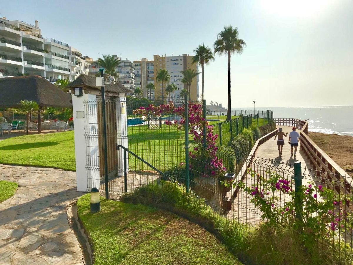 Mi Capricho, Beachfront, Grownfloor, Private Garden & Terrace Sitio de Calahonda Luaran gambar