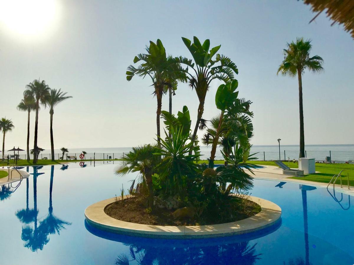 Mi Capricho, Beachfront, Grownfloor, Private Garden & Terrace Sitio de Calahonda Luaran gambar