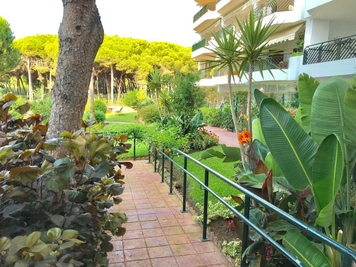 Mi Capricho, Beachfront, Grownfloor, Private Garden & Terrace Sitio de Calahonda Luaran gambar