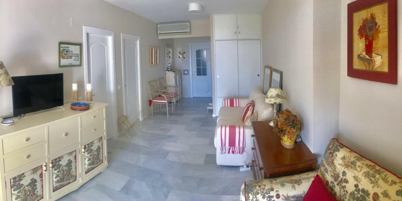 Mi Capricho, Beachfront, Grownfloor, Private Garden & Terrace Sitio de Calahonda Luaran gambar
