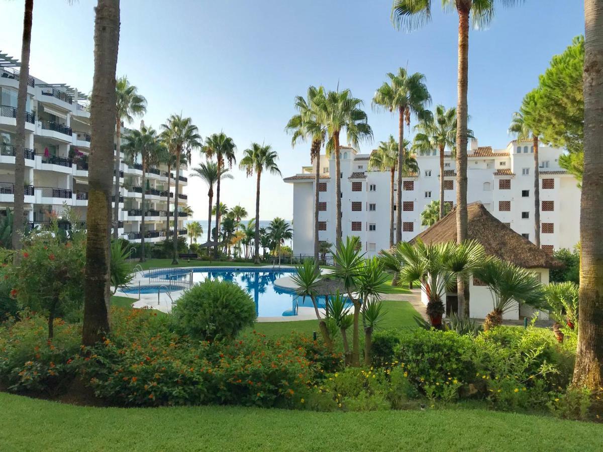 Mi Capricho, Beachfront, Grownfloor, Private Garden & Terrace Sitio de Calahonda Luaran gambar