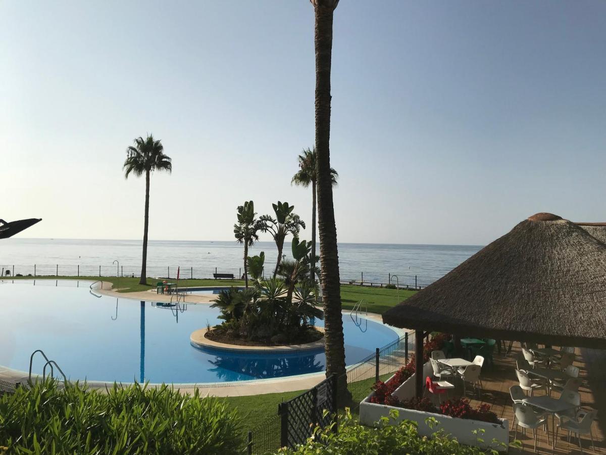 Mi Capricho, Beachfront, Grownfloor, Private Garden & Terrace Sitio de Calahonda Luaran gambar
