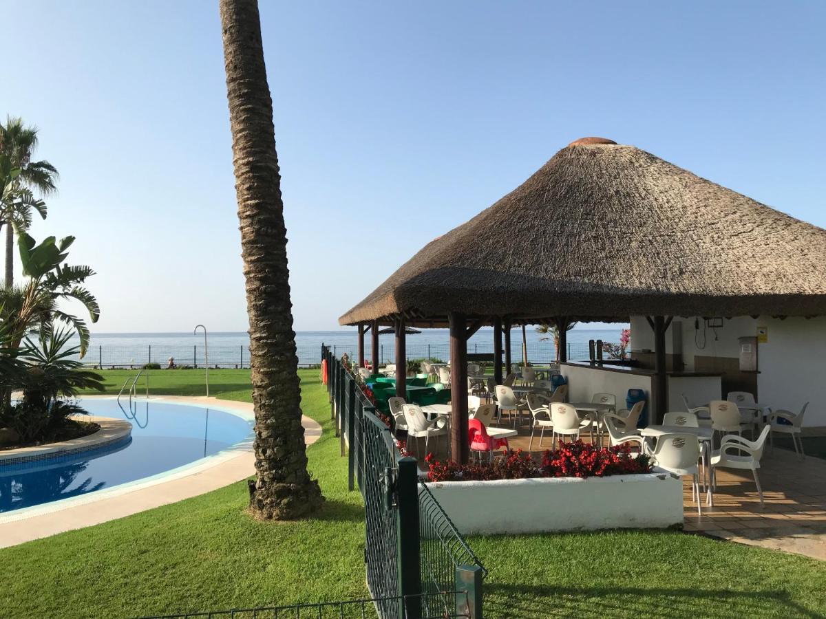 Mi Capricho, Beachfront, Grownfloor, Private Garden & Terrace Sitio de Calahonda Luaran gambar